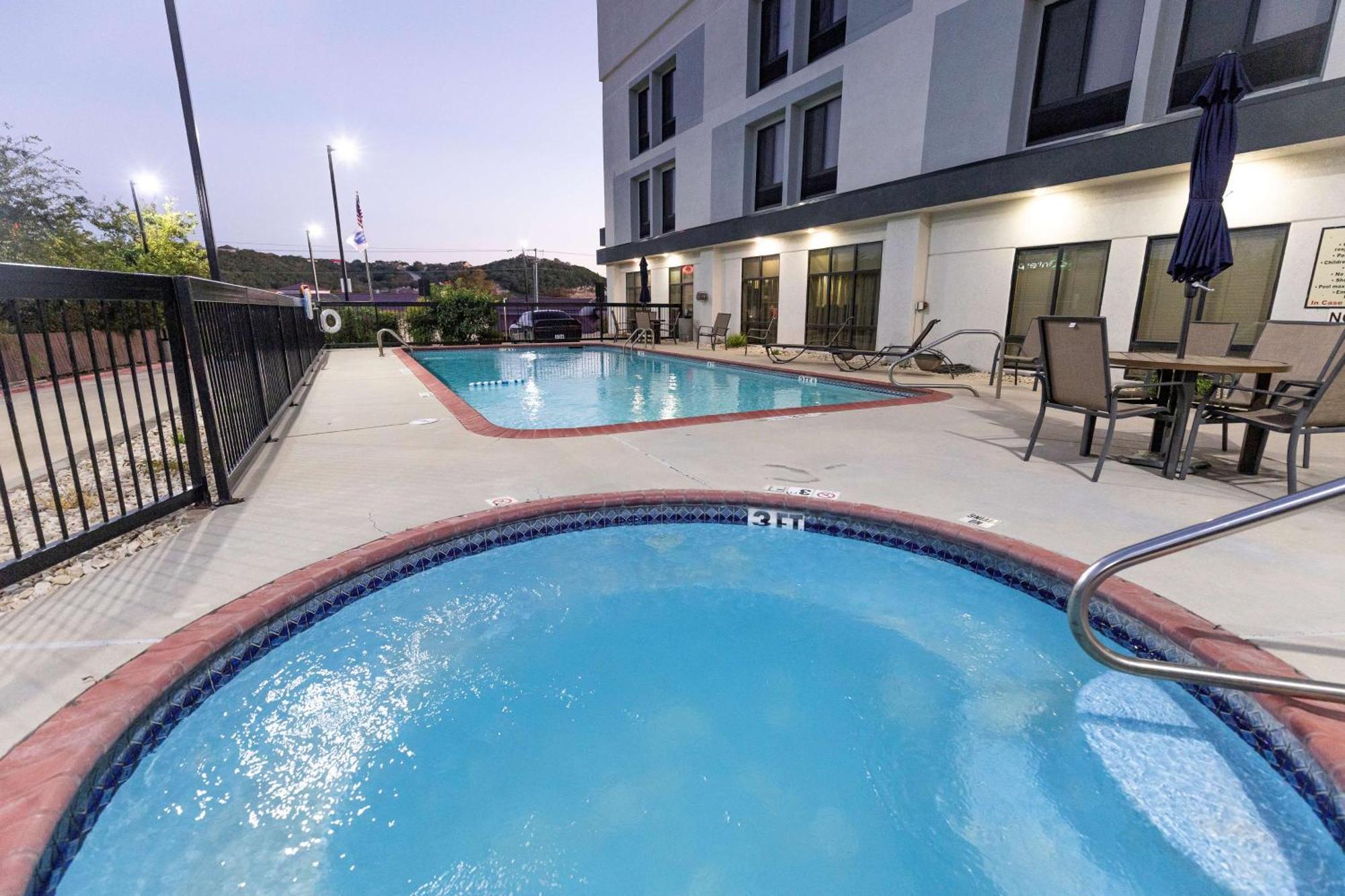 Hampton Inn Kerrville Εξωτερικό φωτογραφία